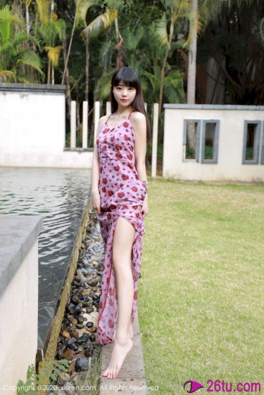 《组词女拉屎照片》