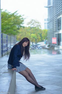皇上奴婢脱肚兜按揉h