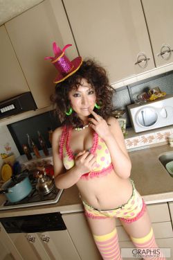 应招女